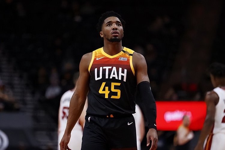 关注技战术 关注技战术