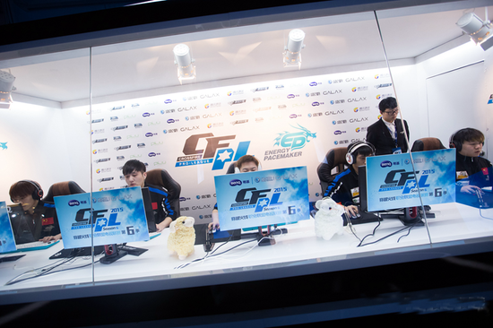 他俱乐部中 他俱乐部中