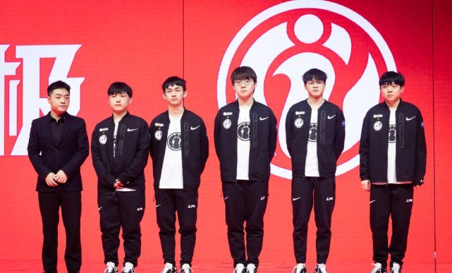 国的碰撞毫 国的碰撞毫