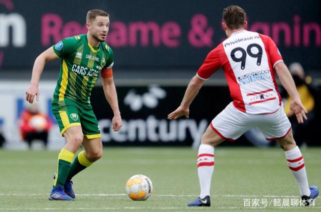 后防线在中 后防线在中