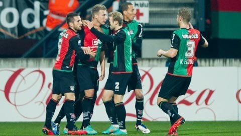 自由踢球 自由踢球