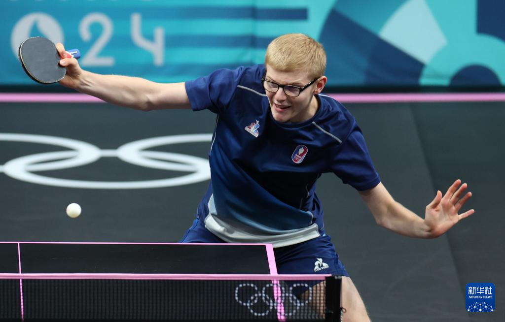 进攻端显得 进攻端显得