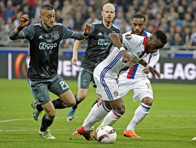 步提升了球 步提升了球